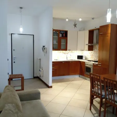 Apartment Housetommycomo Como