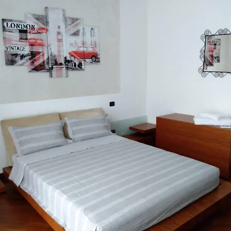 Apartment Housetommycomo *